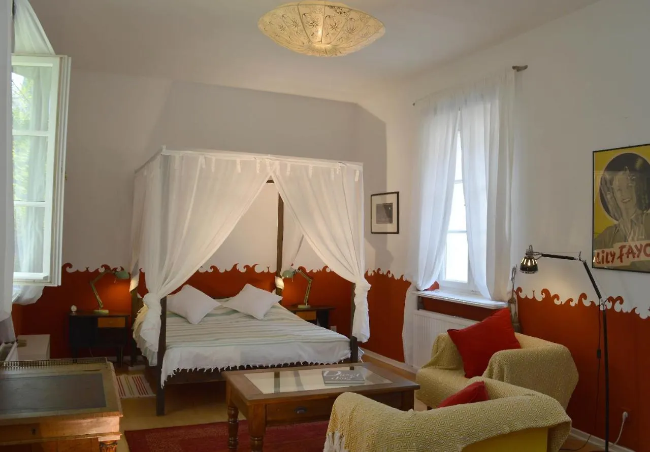 Epic Location Apartment Dusseldorf