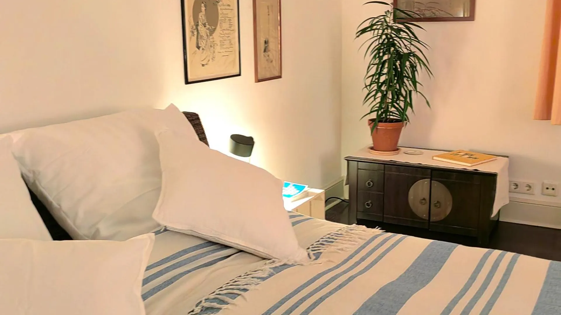Epic Location Apartment Dusseldorf